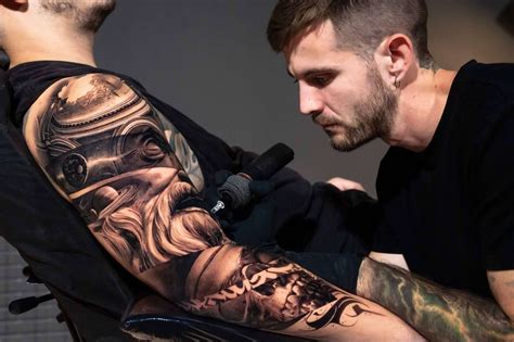 realismo tatuajes brazo entero hombre